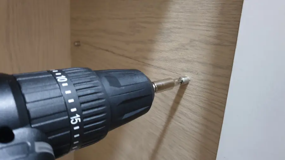 다보볼트 빼는 모습