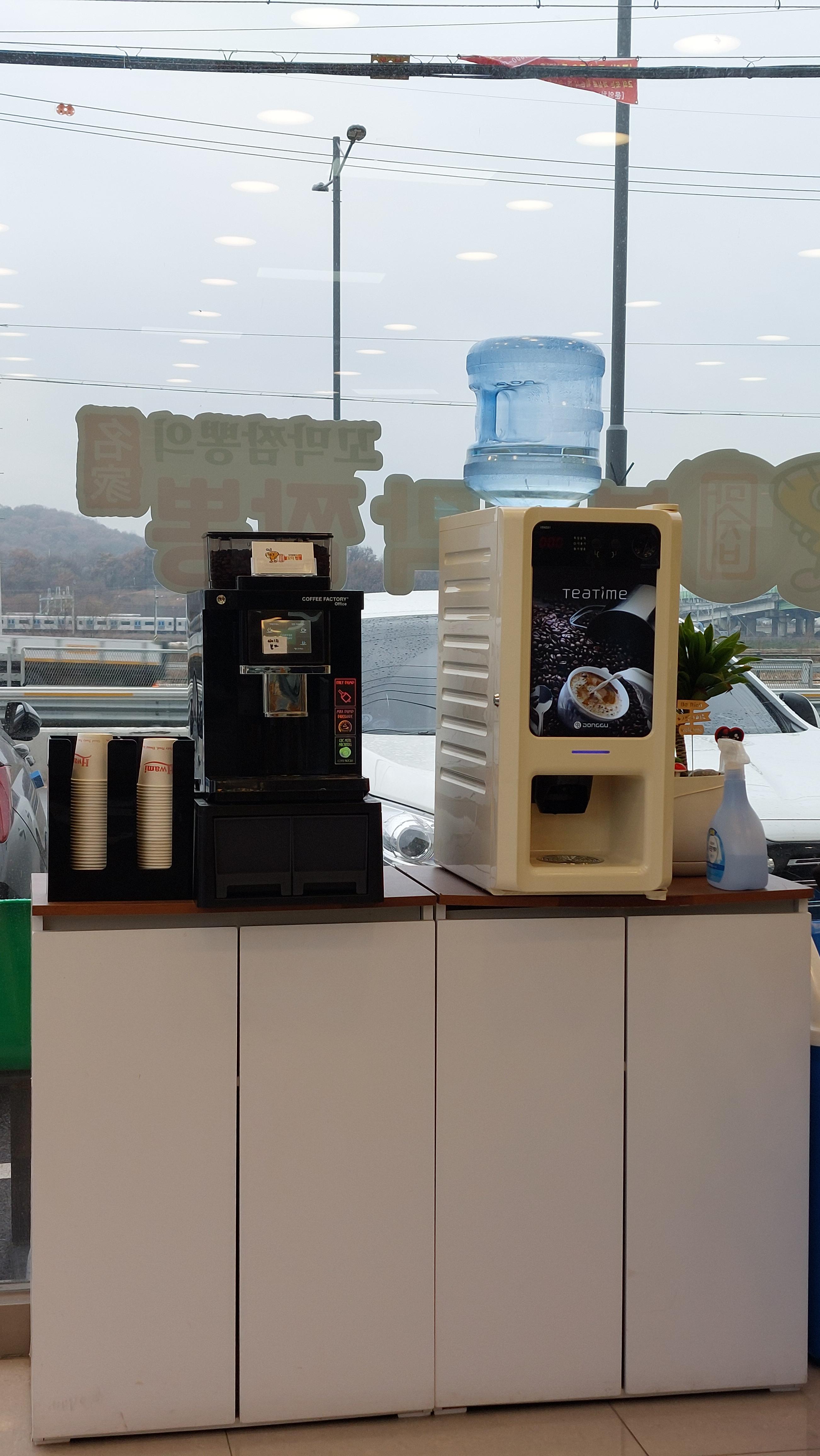 중화요리 먹으면 입가심으로 커피 한잔해야죠