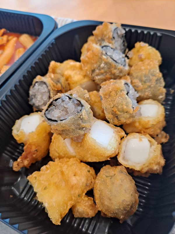 옥희분식 수제튀김들