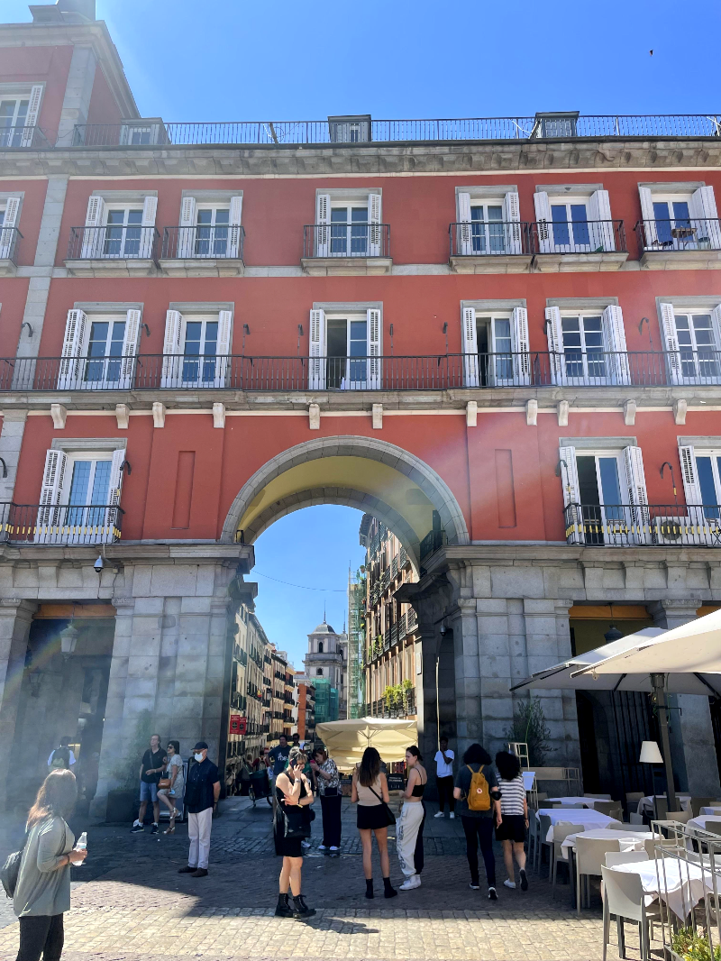 마요르 광장 아치문1