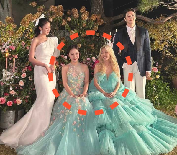 천둥-미미-결혼사진