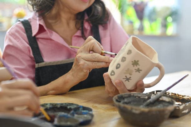 전통과 혁신: 공예 기술의 현대적 변형