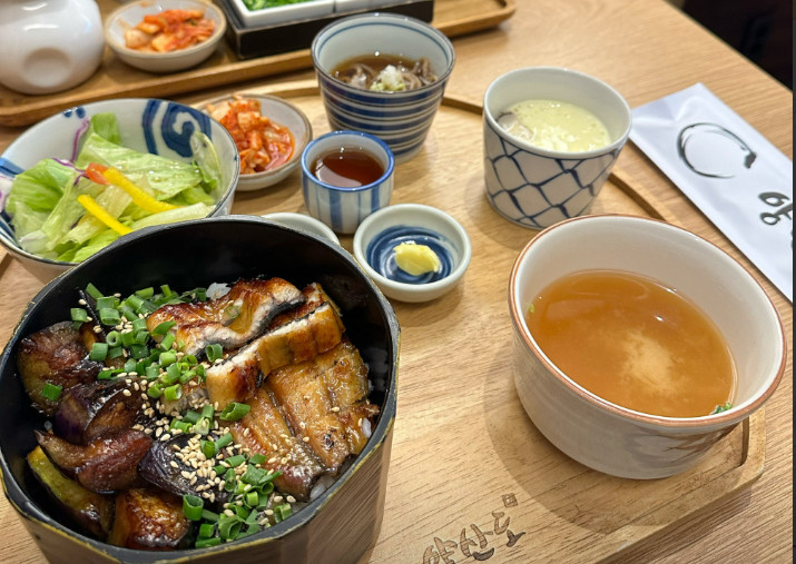 틈만나면 차태현 김종국 맛집 알아보기