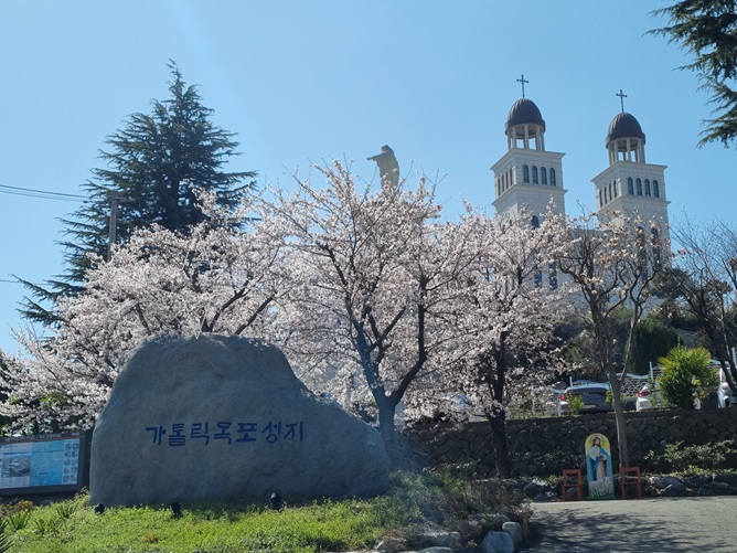 가톨릭 목포성지 산정동성당 입구