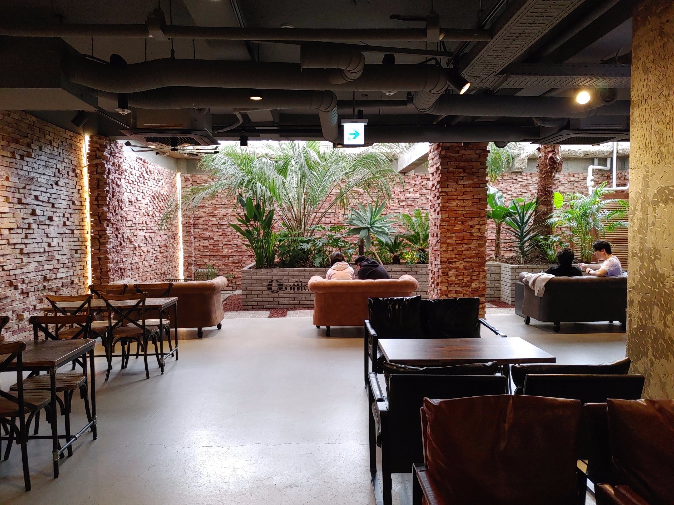 부산_강서구_강변뷰_오플로우_지하정원3