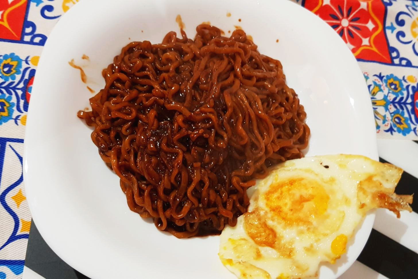 리스본에서 먹은 아침식사 짜짜로니