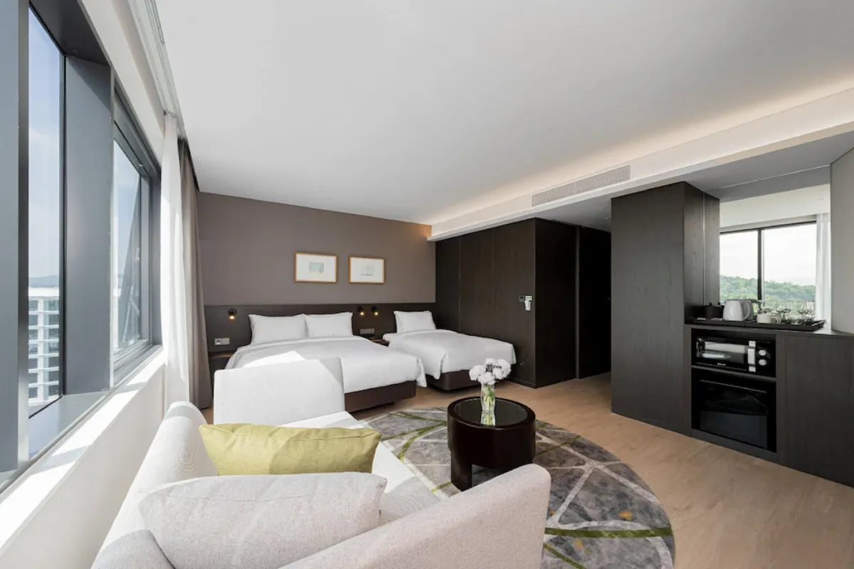 나인트리-바이-파르나스-판교-서울-주니어스위트패밀리-개방감-넓은룸-더블침대-싱글침대