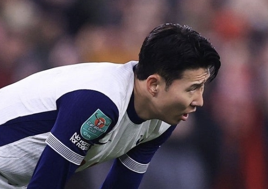 손흥민 무관 탈출 토트넘 EFL컵 FA컵 연속 탈락 유로파리그