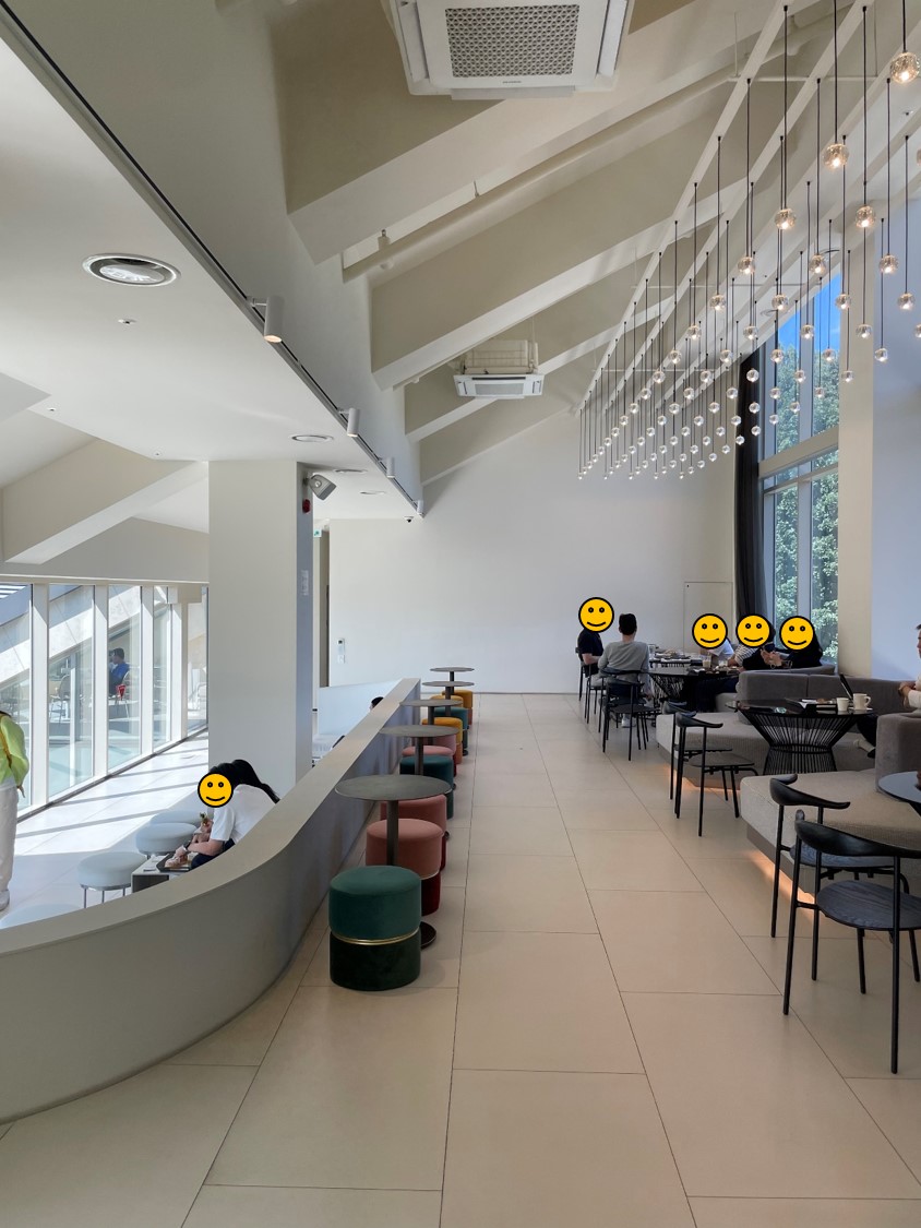 파주 공릉저수지 대형카페 모쿠슈라 프렌치카페