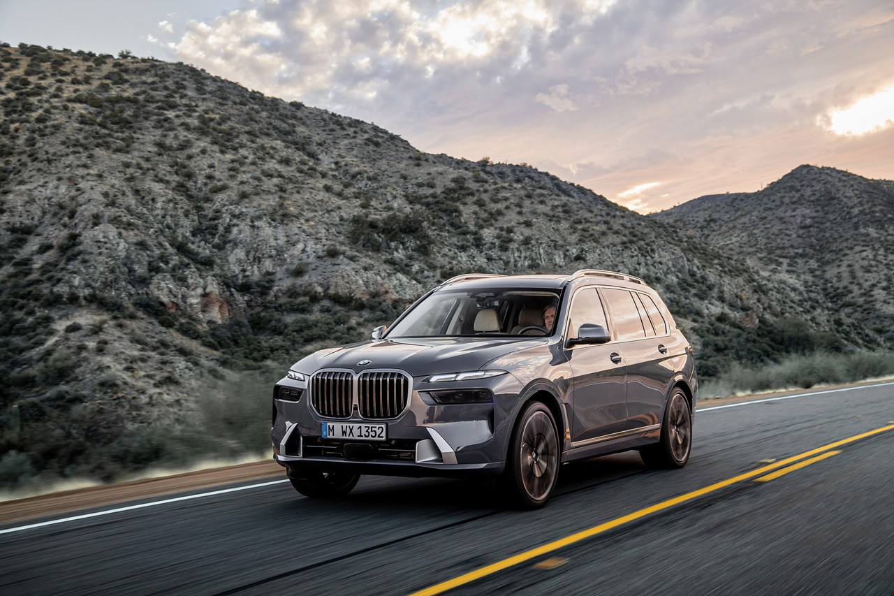 2023 BMW X7 페이스리프트 전면부
