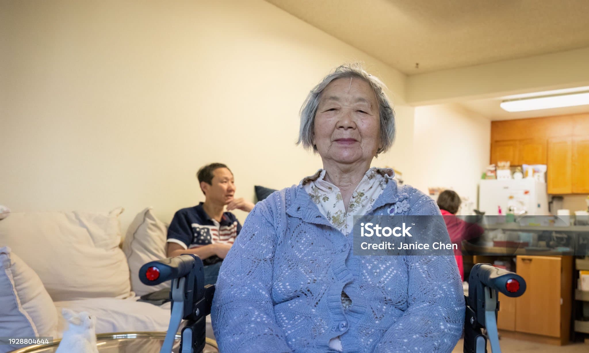 실제 사례를 통해 본 노인 돌봄과 요양원의 현실
