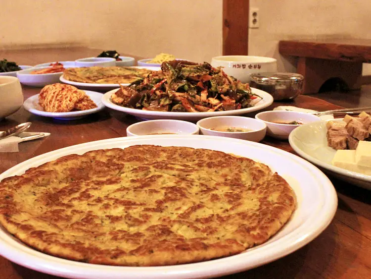 놀면뭐하니 국내산 유재석 재래식 생두부가 맛있는 손두부 순두부 백반 경기도 남양주 맛집 추천 방송정보