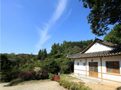 가든하우스-호랑가시나무집