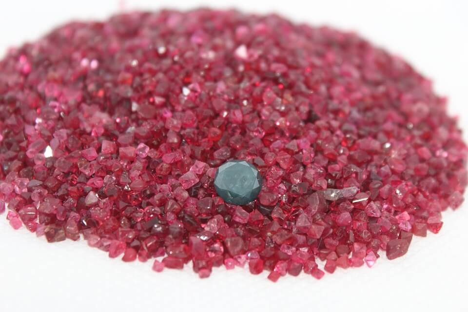 가넷 보석 사진