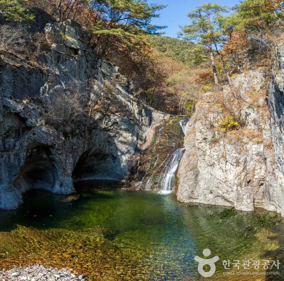 주왕산 용연폭포