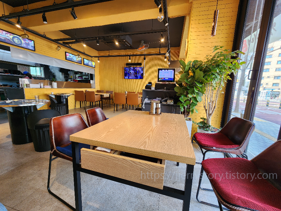 기운이네완당 매장 안