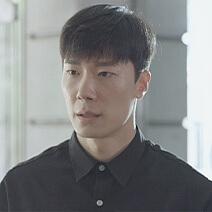 지호석 실장(정휘욱 배우)