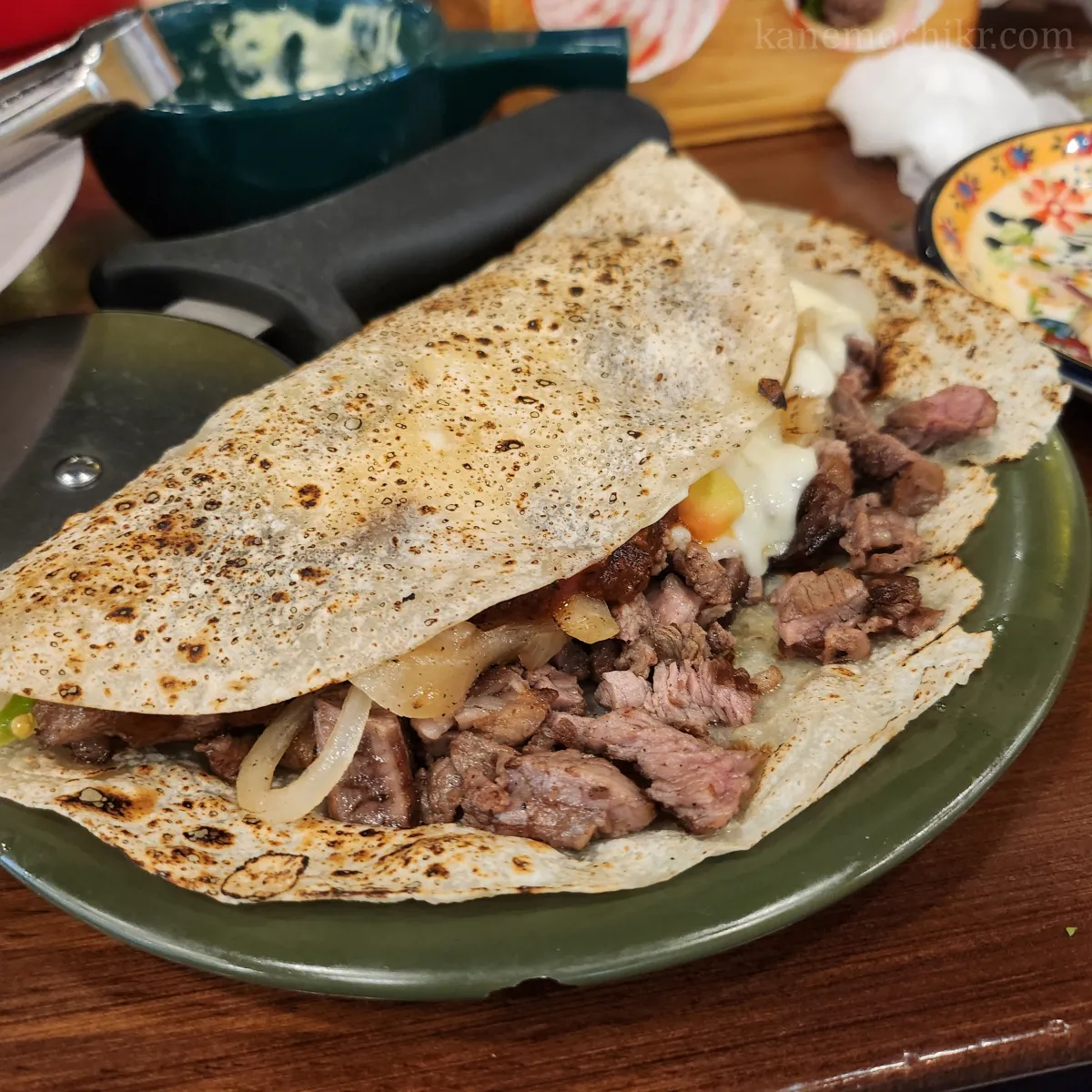 멕시칼리-소고기-께사디야