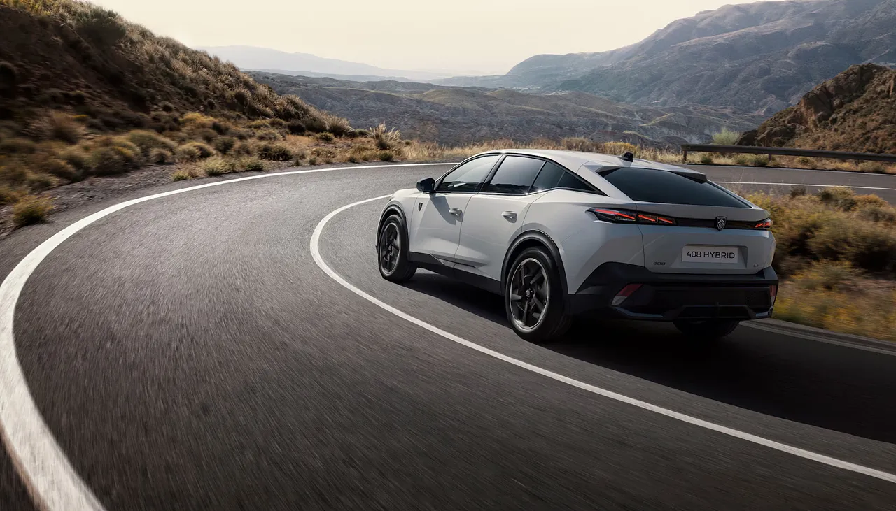 푸조 408 차량 정보 이미지