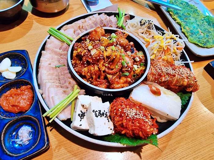 생방송 오늘저녁 부산 강서구 보쌈 수육 쭈꾸미볶음 맛집