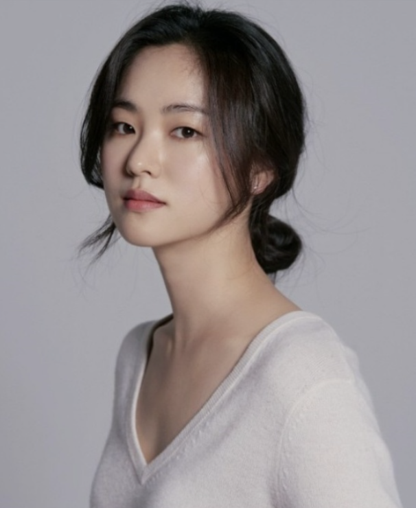 전여빈 화보