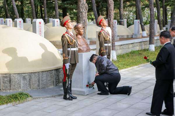 김정은참배 중국군전사자 묘역