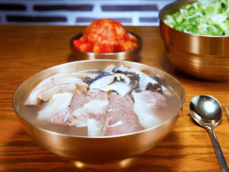 전참시 전지적참견시점 이영자 직접 끓인 보리차 청담부부 정우성 이정재 웃게한 디저트 맛집 80년 노포 방짜유기 한우 곰탕, 수육 여의도 국회의사당역 곰탕집 맛집 소개