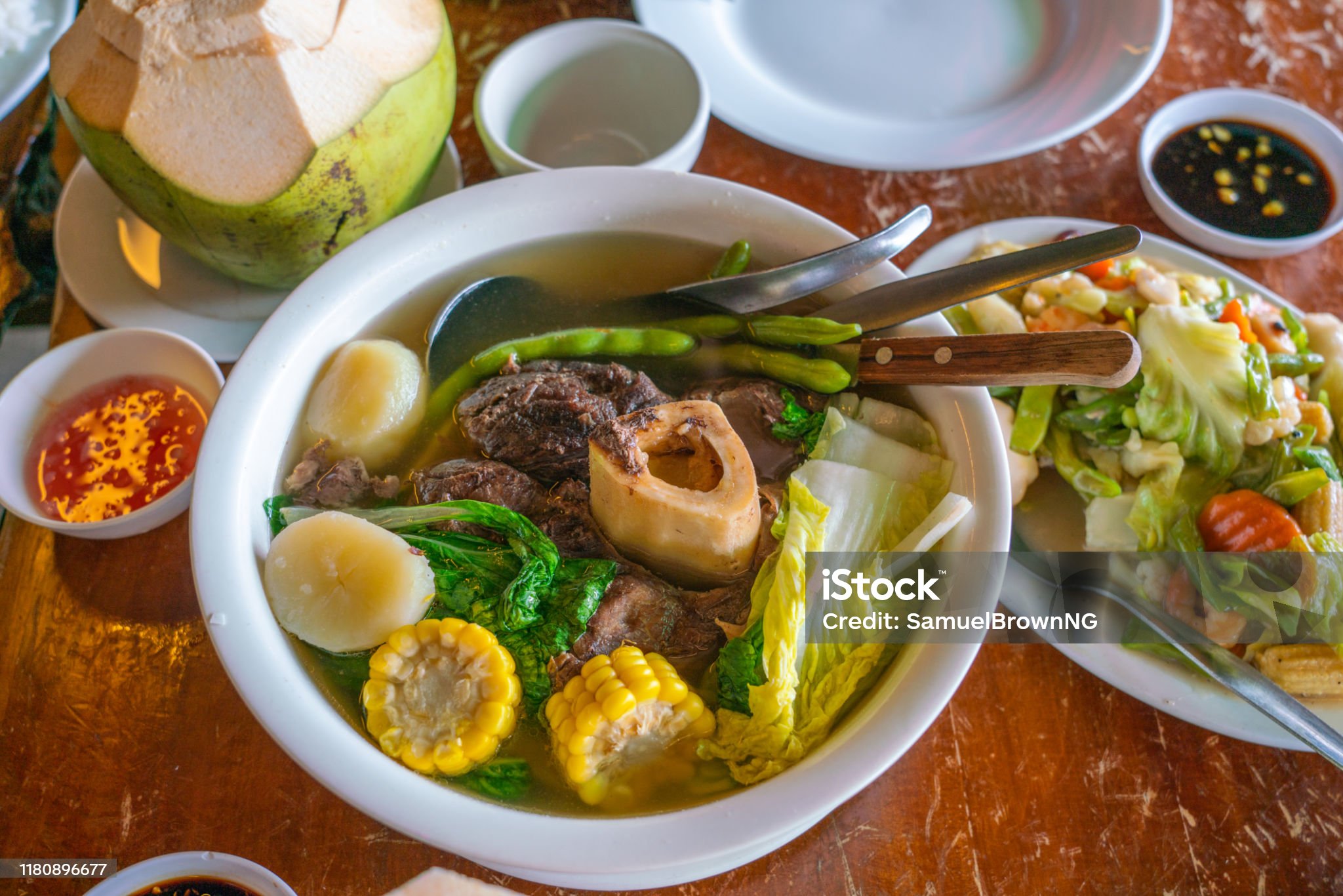 갈비탕과 비슷한 필리핀의 (Bulalo) 의 사진