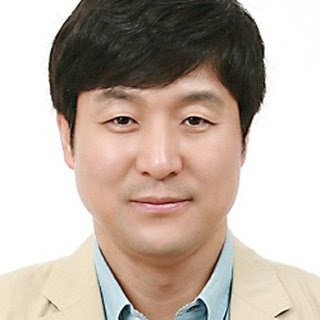 최진봉 교수 논란