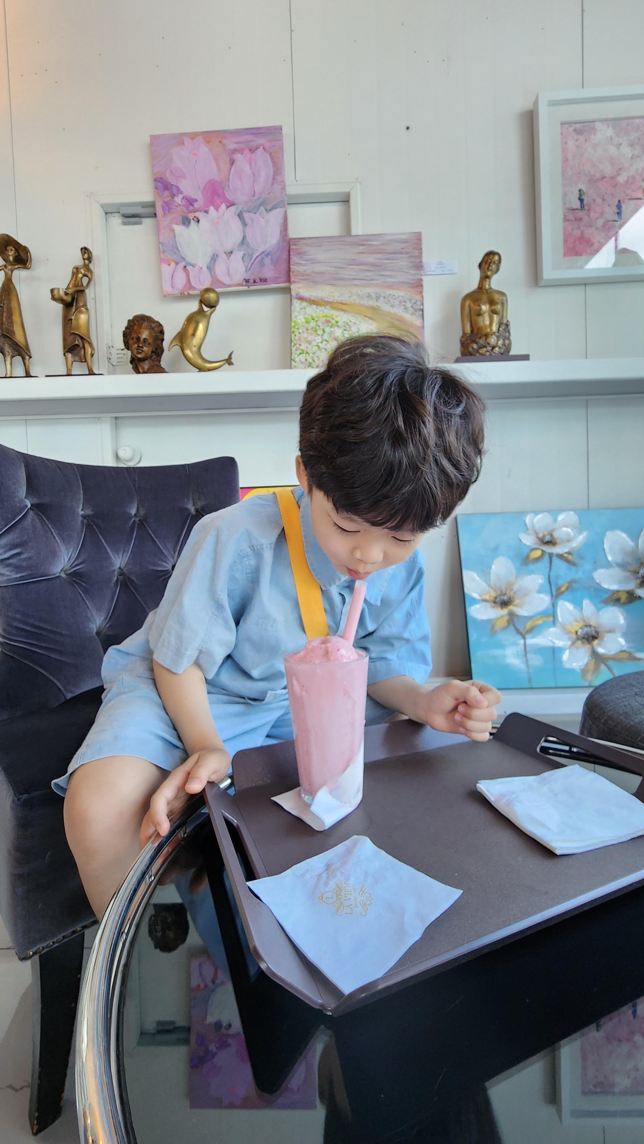 아이도 좋아하는 메뉴 블루베리 스무디