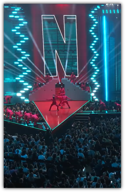 투둠 2025 오징어게임 예고 오픈 무대(출처:넷플릭스 인스타그램)