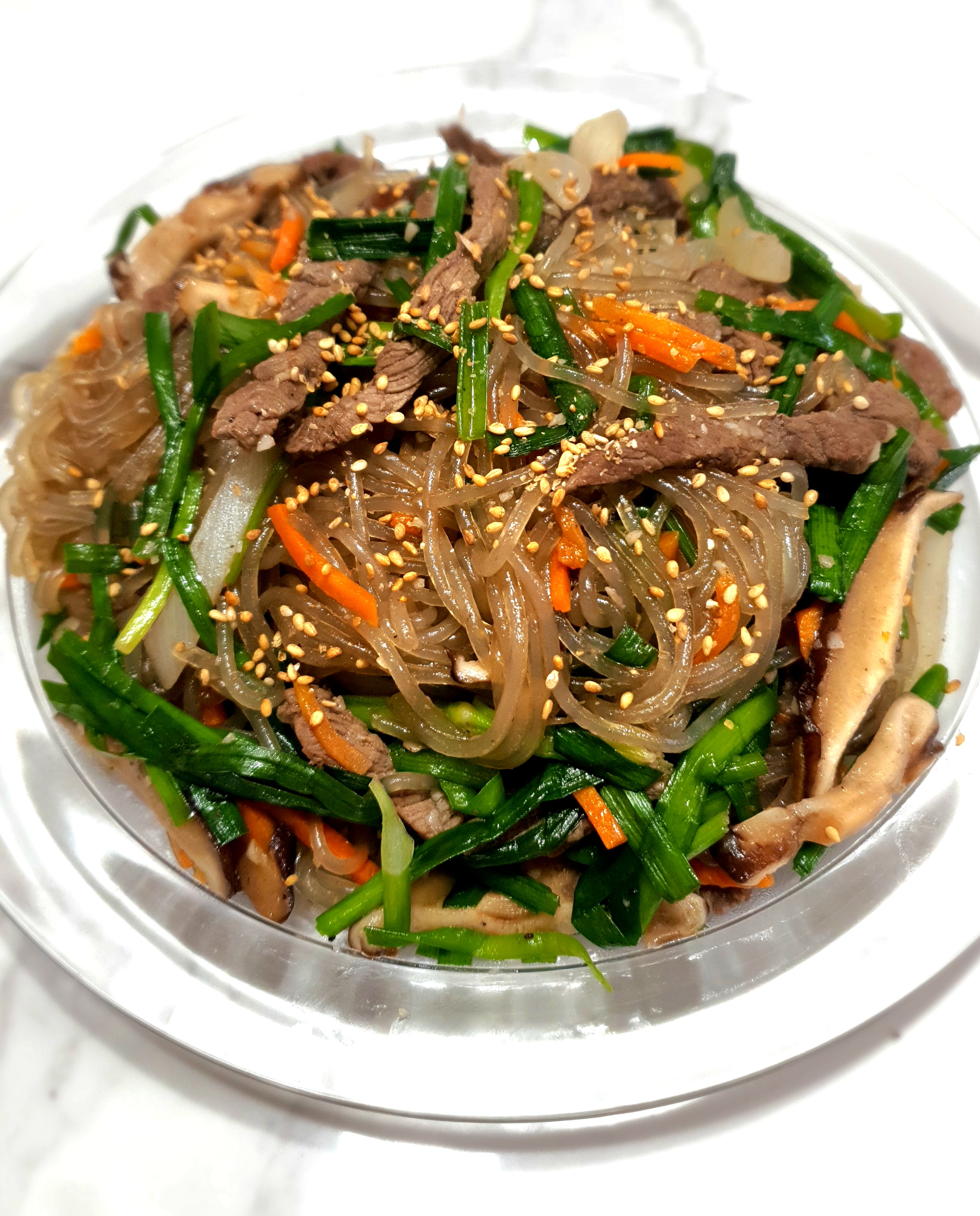 소고기와-부추를-넣은-맛있는-잡채를-만들었습니다.