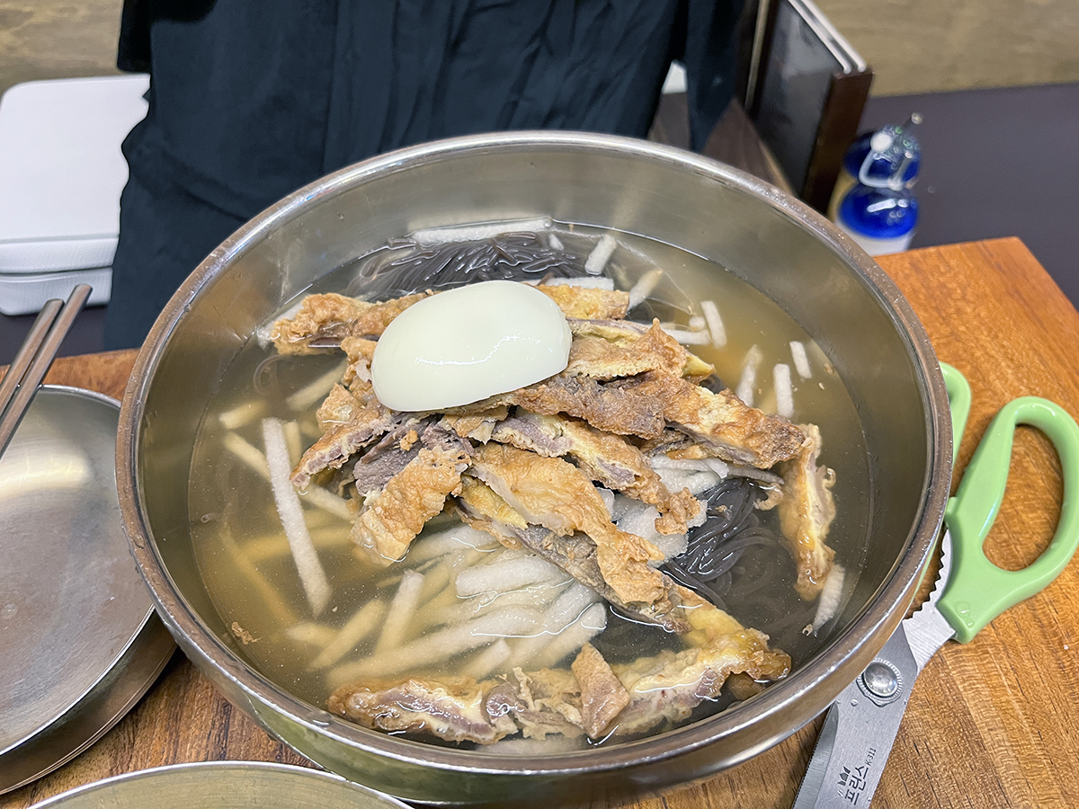 물냉면