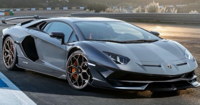 람보르기니-아벤타도르