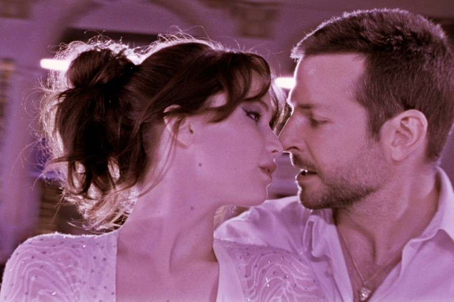 댄스 경연대회에 출전한 펫(브래들리 쿠퍼) 과 티파니(제니퍼로렌스)