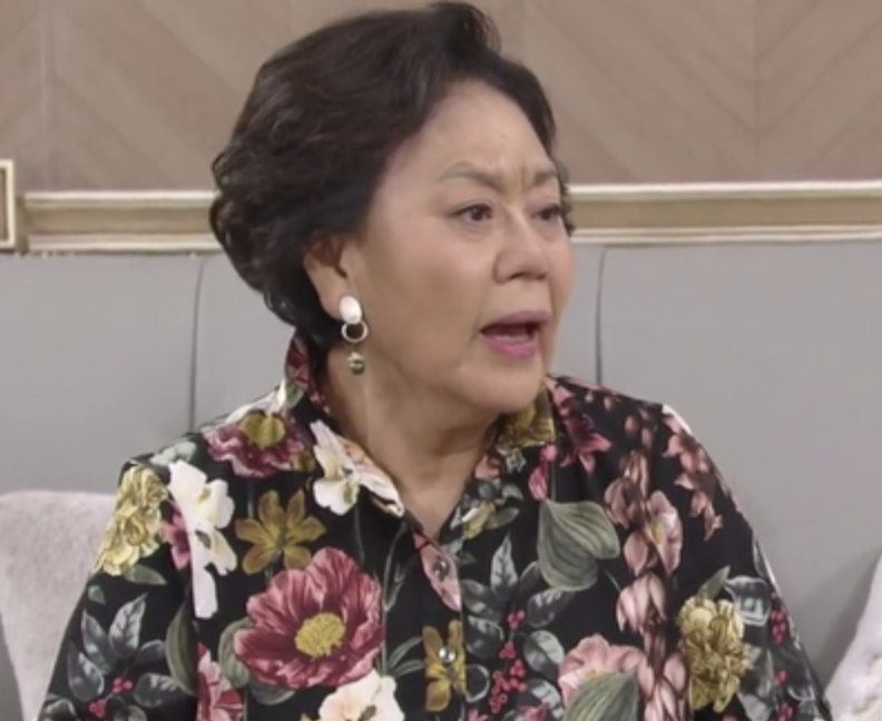 배우 백수련