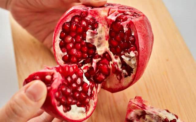 석류 먹는법 레시피 석류씨 빼기 석류자르는법 알갱이