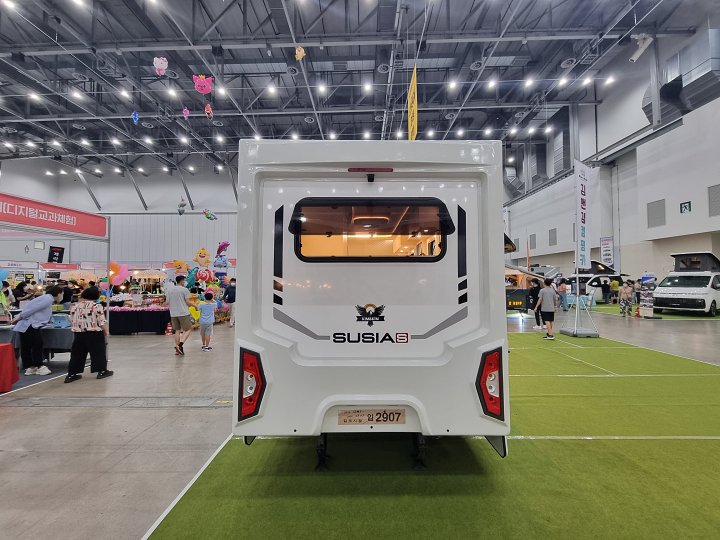 수시아-S-후면부