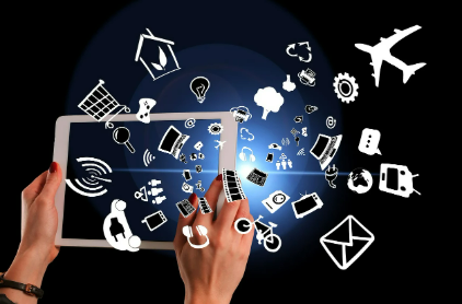 사라지는 오프라인 산업 vs. 성장하는 온라인 산업