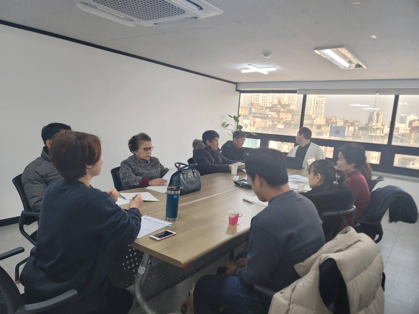 이미지설명: 동작지회 1차 운영위원회를 진행하는 모습