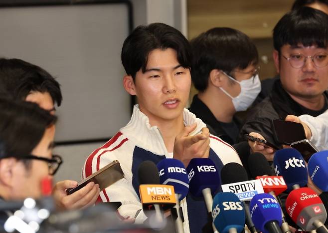 김혜성, 언행에 대한 사과 아버지 빚투, 미국 메이저리그 LA다저스 야구선수