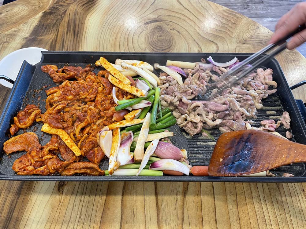 하늘정원 이장네 오리, 오리로스 주물럭 반반구이