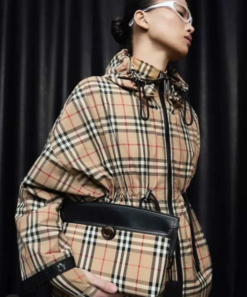 버버리 바람막이