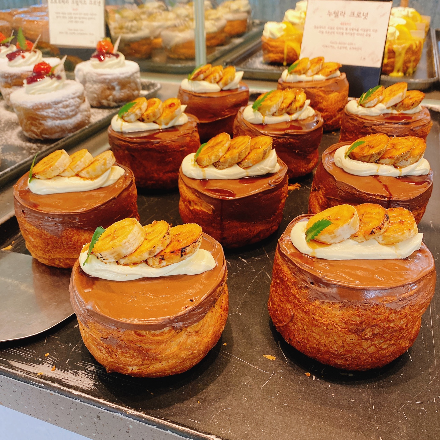 대전 대형베이커리 카페 크로넛 유성공원 에이트 aight