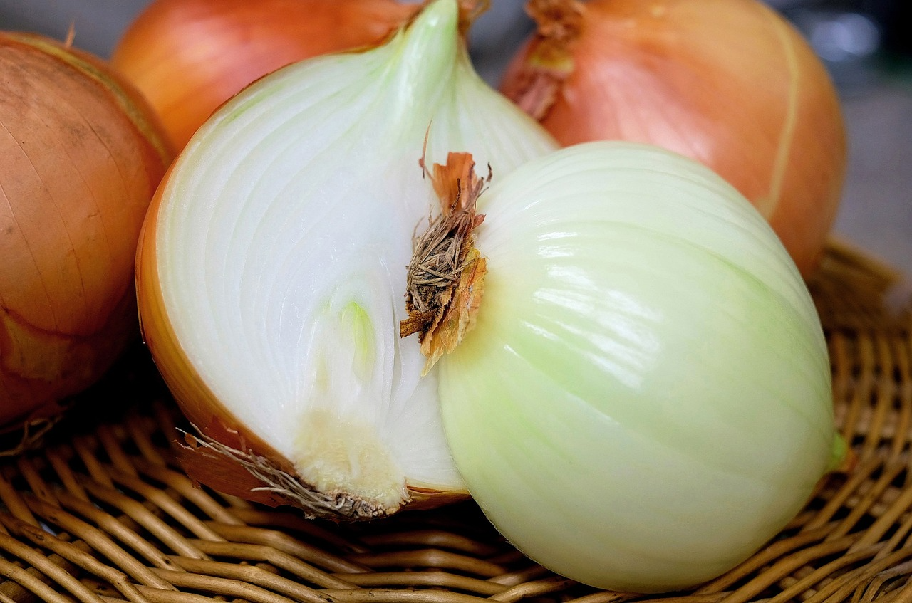양파는 냉장고에 넣어야 할까? 통양파&middot;깐양파 올바른 보관법