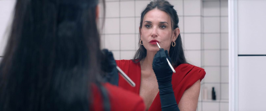 영화 &amp;#39;서브스턴스(The Substance)&amp;#39; 관람평 - 현대 사회의 외모 지상주의와 젊음에 대한 집착 풍자