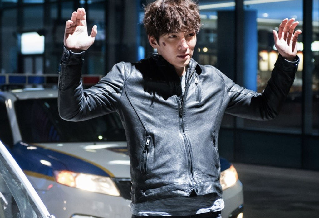 영화 조작된도시