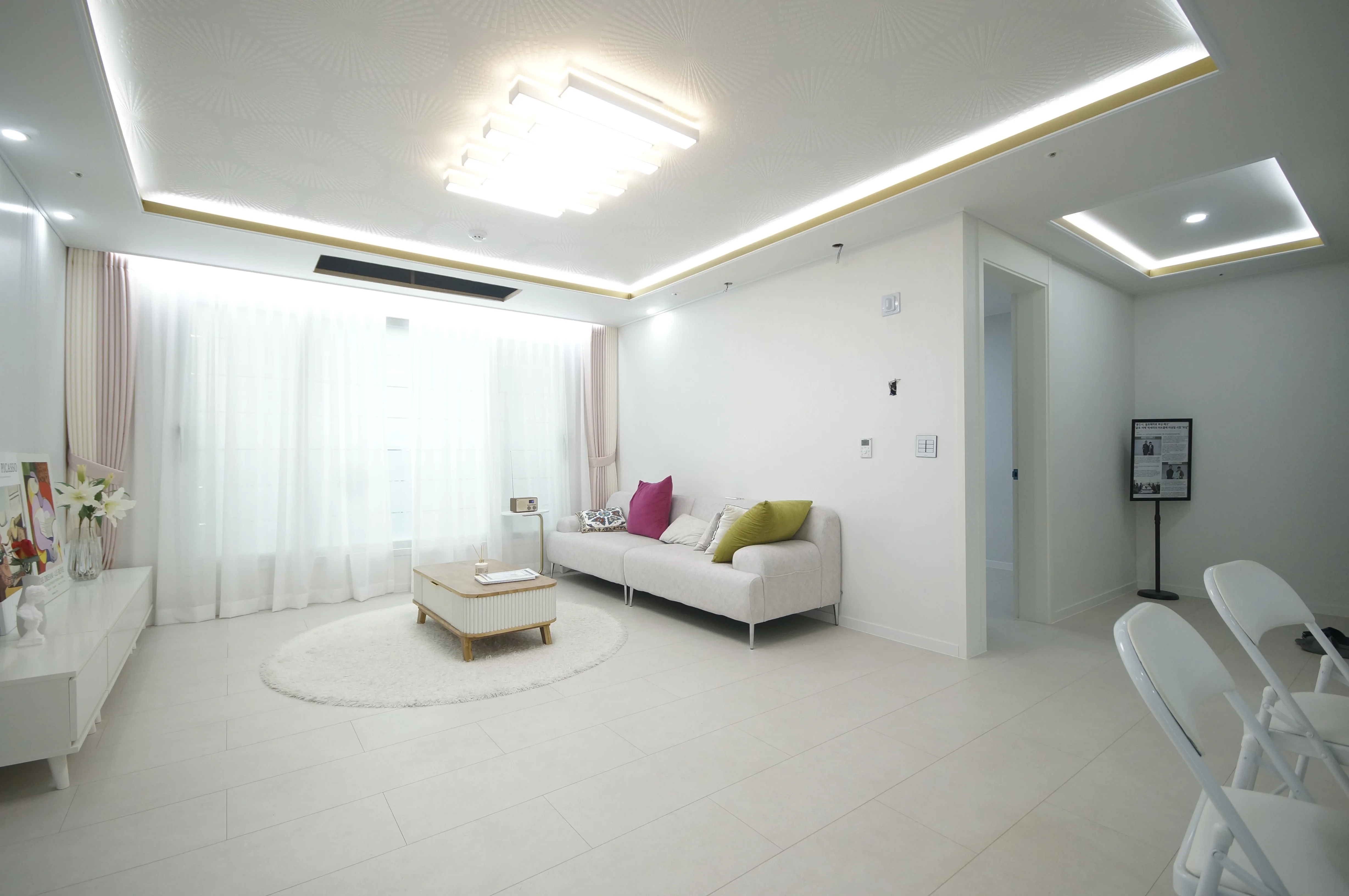 용인시 처인구 포곡읍 쓰리룸 신축빌라 거실