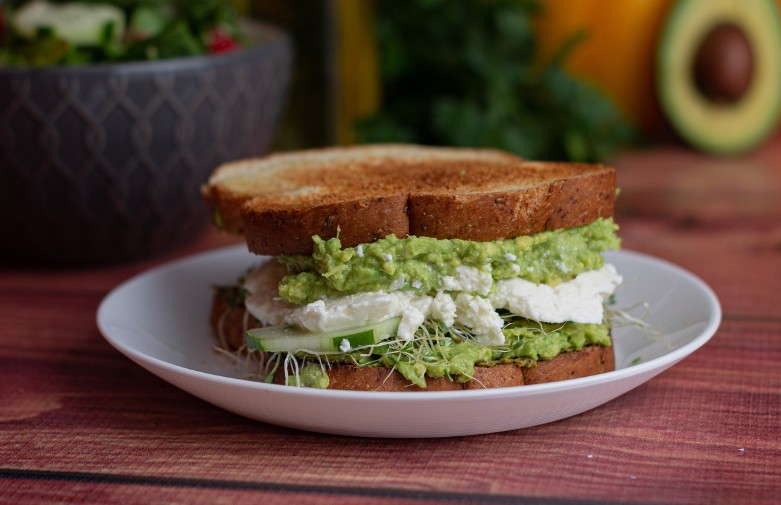 아보카도 부작용|유래|잘익은 아보카도|칼로리|영양소|혈당|권장