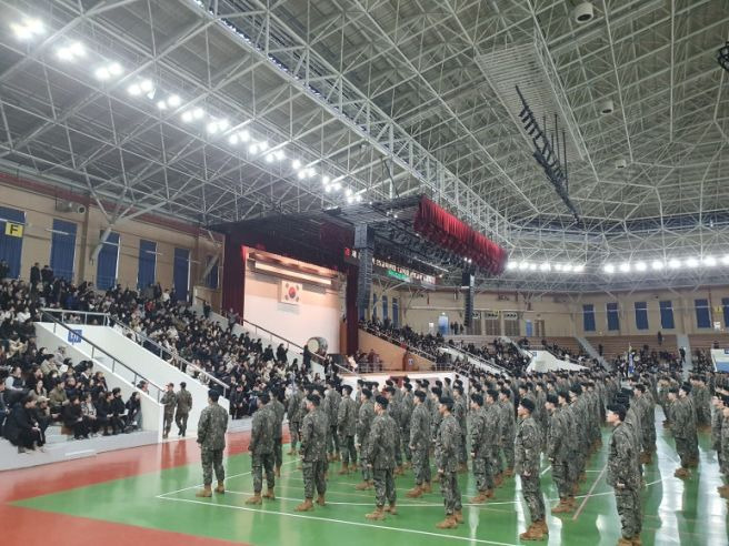 이명현 법조실장 경력